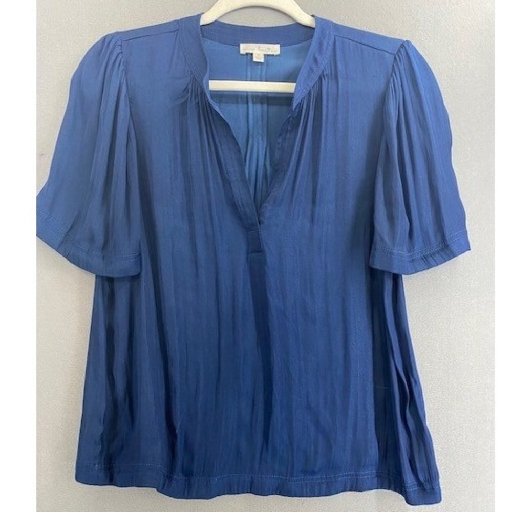 Nine Britton Women's Medium Blue Split V-Neck Pleated Short Sleeve Blouse Top